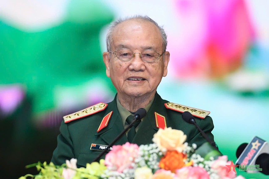 Làm sâu sắc hơn nữa truyền thống anh hùng, phẩm chất tốt đẹp và tôn vinh những chiến công to lớn của Quân đội