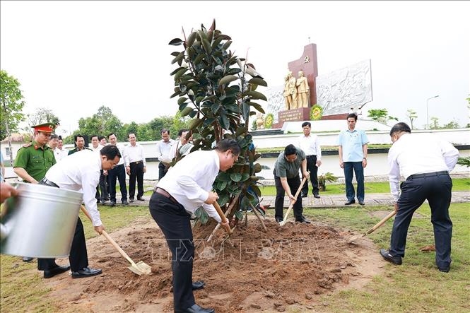 Thủ tướng Phạm Minh Chính tiếp xúc cử tri sau Kỳ họp thứ tám, Quốc hội khóa XV