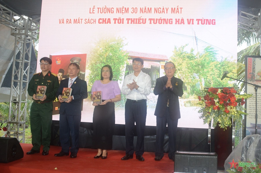 Cha tôi - Thiếu tướng Hà Vi Tùng