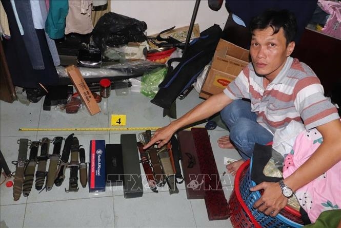 Thành phố Hồ Chí Minh: Triệt phá đường dây buôn bán vũ khí quân dụng trên mạng
