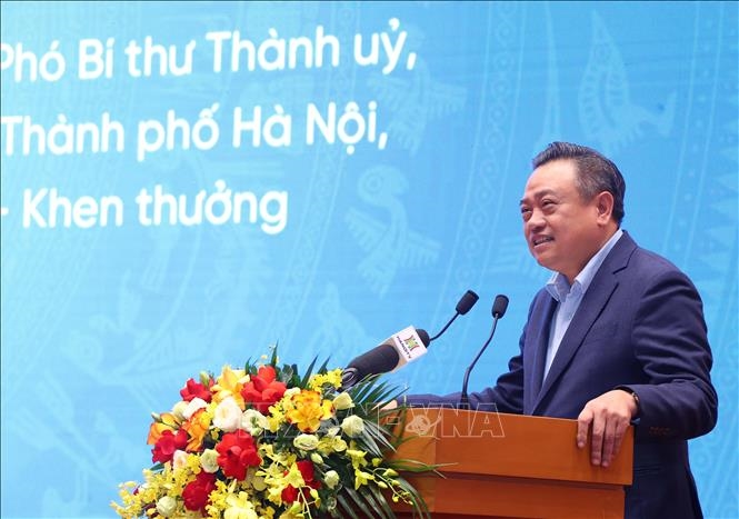 Hà Nội tạm dừng tiếp nhận công chức từ các nơi khác về làm việc