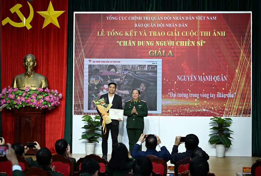 Những khoảnh khắc đẹp về Bộ đội Cụ Hồ thời bình