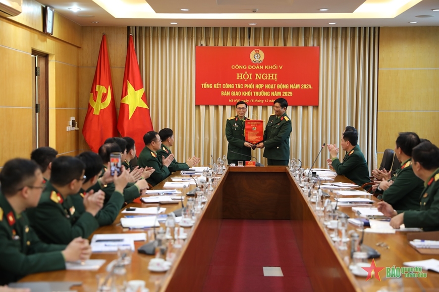Học viện Chính trị tổ chức tổng kết hoạt động Công đoàn Khối V