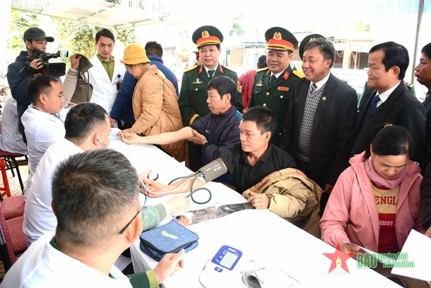 Giao lưu Quốc phòng Thanh Hóa - Hủa Phăn