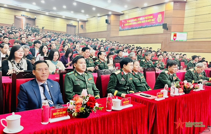 Học viện Hậu cần gặp mặt đoàn kết quân dân