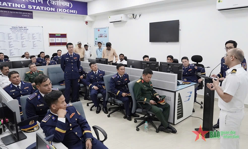 Đoàn công tác Cảnh sát biển Việt Nam chào xã giao Tư lệnh Vùng 4, Lực lượng Bảo vệ bờ biển Ấn Độ