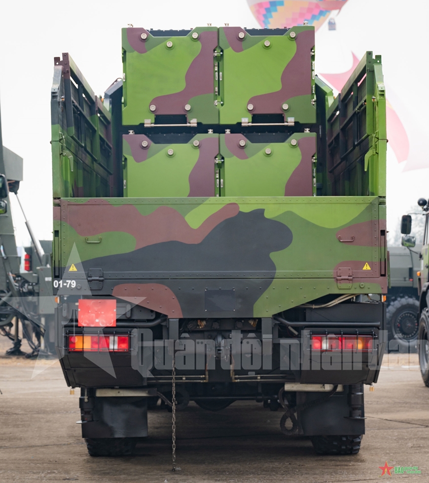 Tổ hợp tên lửa đất đối hải 