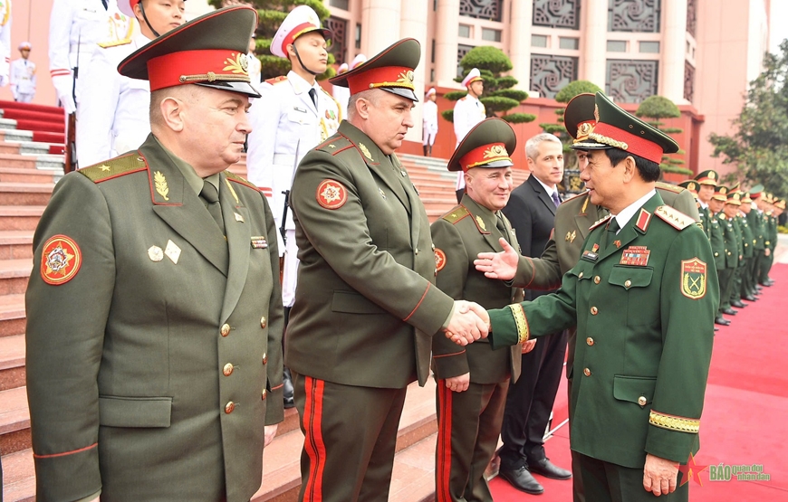 Đại tướng Phan Văn Giang chủ trì lễ đón Bộ trưởng Bộ Quốc phòng Belarus