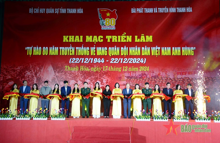 Khai mạc triển lãm “Tự hào 80 năm truyền thống vẻ vang Quân đội nhân dân Việt Nam anh hùng”