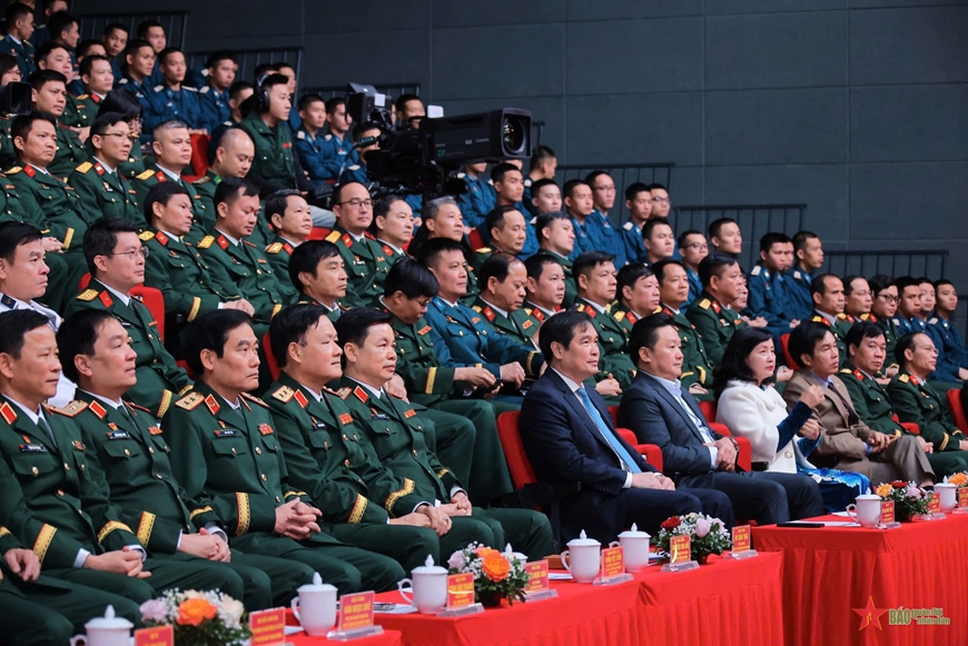 48 tác phẩm đoạt giải cuộc thi ảnh báo chí, nghệ thuật toàn quốc về Quân đội