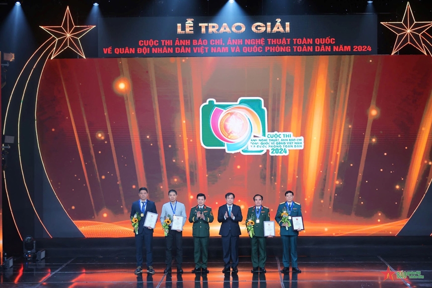 48 tác phẩm đoạt giải cuộc thi ảnh báo chí, nghệ thuật toàn quốc về Quân đội