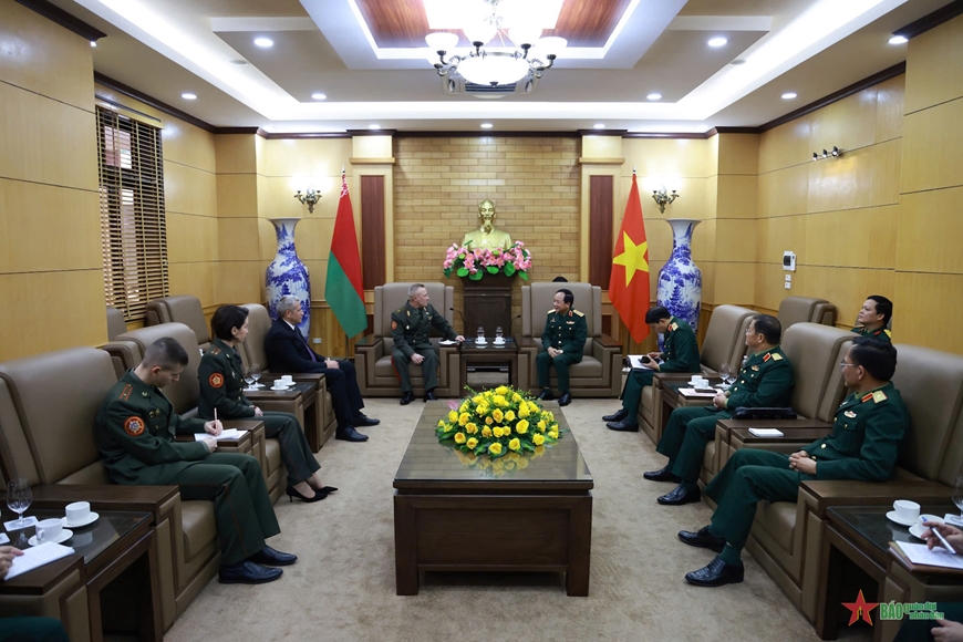 Thượng tướng Trịnh Văn Quyết tiếp Tổng cục trưởng Tổng cục Công tác tư tưởng Bộ Quốc phòng Belarus
