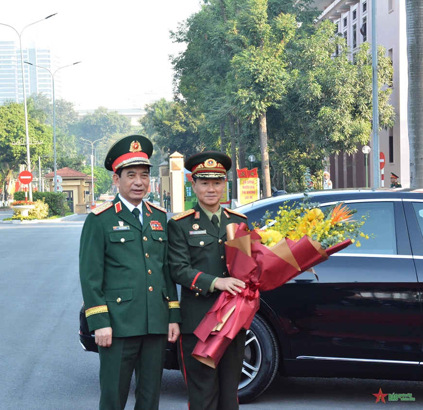 Đại tướng Phan Văn Giang chủ trì lễ đón Bộ trưởng Bộ Quốc phòng Lào