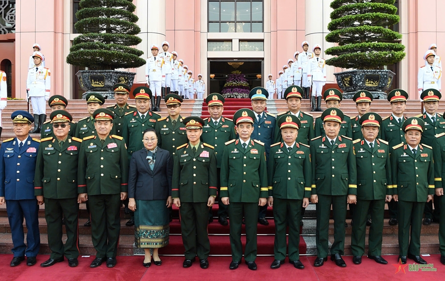Đại tướng Phan Văn Giang chủ trì lễ đón Bộ trưởng Bộ Quốc phòng Lào