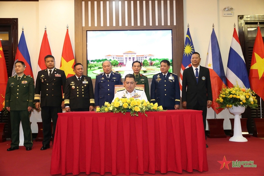 Thúc đẩy hợp tác giữa Cảnh sát biển Việt Nam và lực lượng thực thi pháp luật trên biển các nước