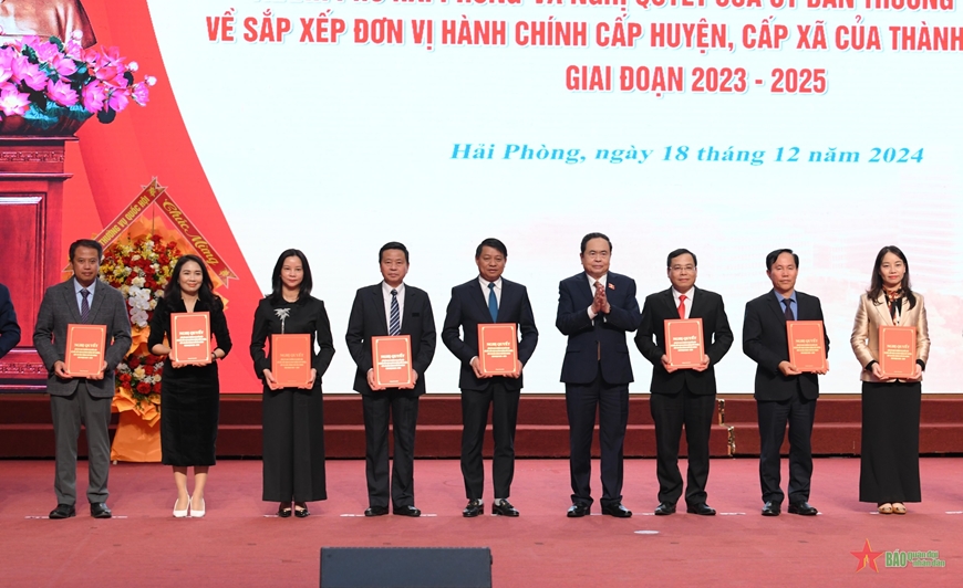 Chủ tịch Quốc hội dự Hội nghị công bố Nghị quyết của Quốc hội về tổ chức chính quyền đô thị thành phố Hải Phòng