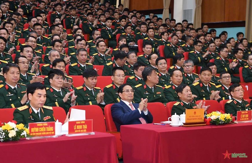 Thủ tướng Chính phủ Phạm Minh Chính thăm và làm việc tại Học viện Kỹ thuật quân sự