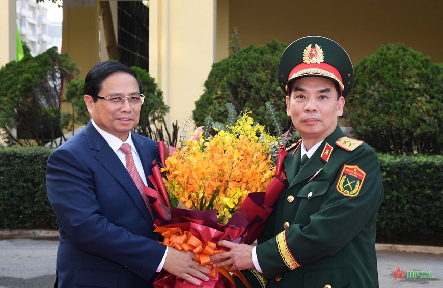 Thủ tướng Chính phủ Phạm Minh Chính thăm và làm việc tại Học viện Kỹ thuật quân sự