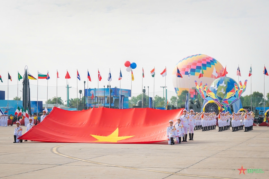 TRỰC TIẾP: Triển lãm Quốc phòng quốc tế Việt Nam 2024