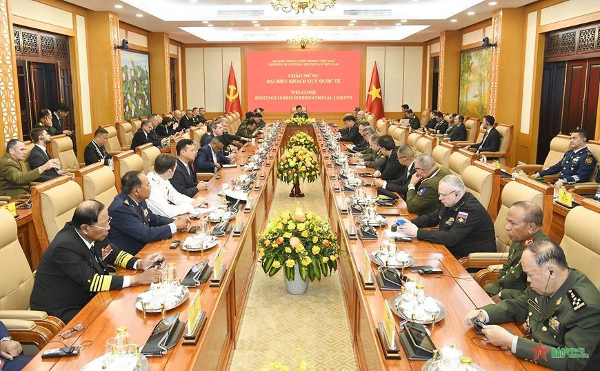 Đại tướng Phan Văn Giang tiếp lãnh đạo Bộ Quốc phòng, Quân đội các nước tham dự Triển lãm Quốc phòng quốc tế Việt Nam 2024.