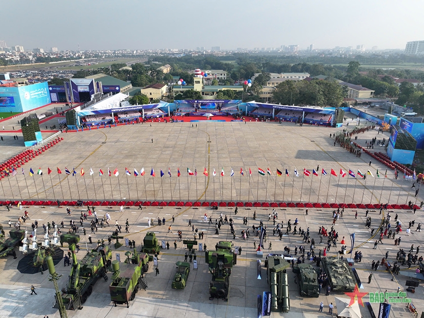 Các lực lượng sẵn sàng cho lễ khai mạc Triển lãm Quốc phòng quốc tế Việt Nam 2024