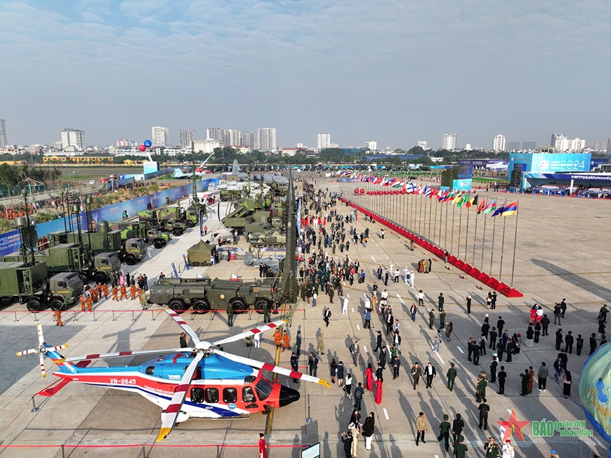 Các lực lượng sẵn sàng cho lễ khai mạc Triển lãm Quốc phòng quốc tế Việt Nam 2024