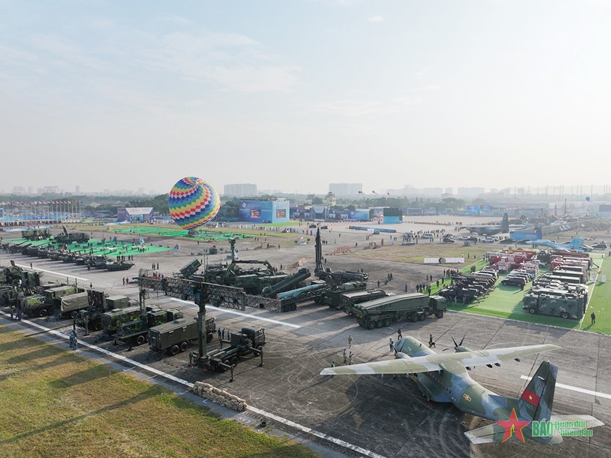 Các lực lượng sẵn sàng cho lễ khai mạc Triển lãm Quốc phòng quốc tế Việt Nam 2024