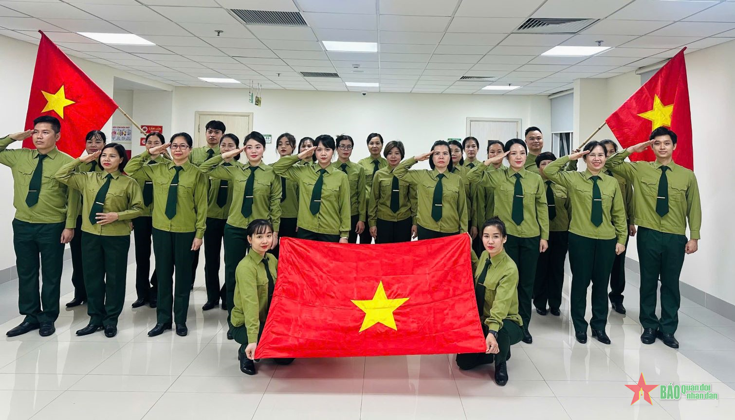 Những câu lạc bộ 