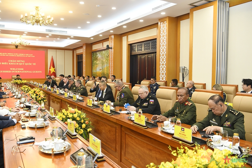 Đại tướng Phan Văn Giang tiếp lãnh đạo Bộ Quốc phòng, Quân đội các nước tham dự Triển lãm Quốc phòng quốc tế Việt Nam 2024.
