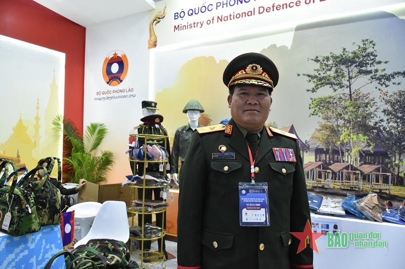 Gian trưng bày của Lào gây ấn tượng tại Triển lãm Quốc phòng quốc tế Việt Nam 2024