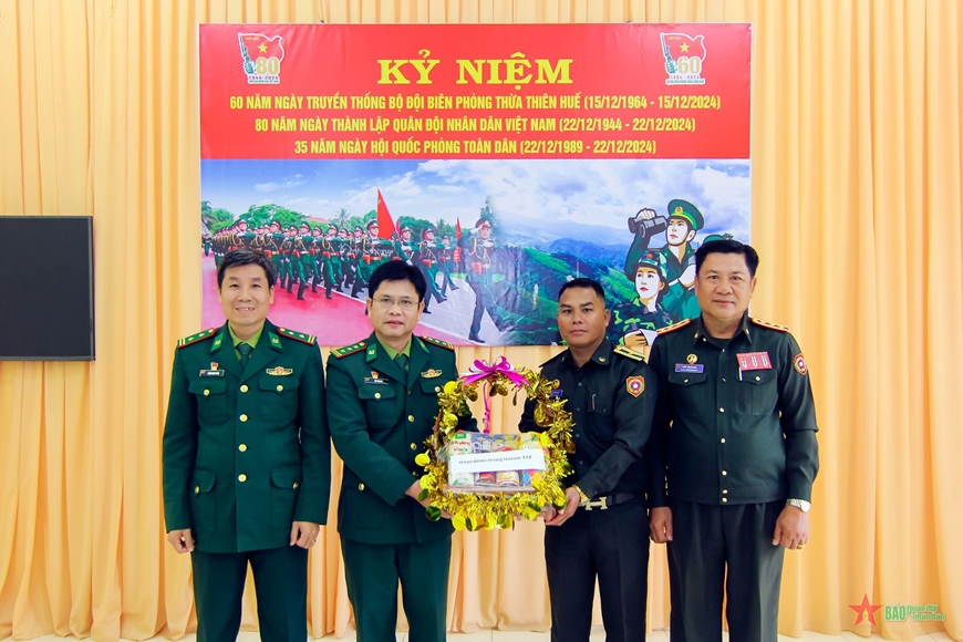 Bộ đội Biên phòng Thừa Thiên Huế trao hỗ trợ cho Đại đội Bảo vệ biên giới 514