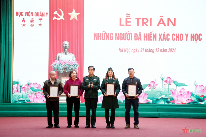 Học viện Quân y tri ân những người hiến xác cho y học lần thứ 8