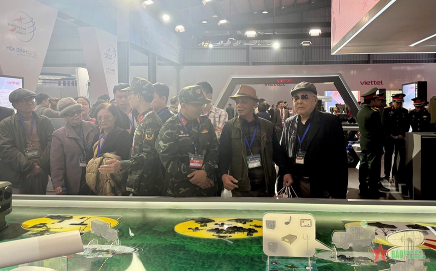 Triển lãm Quốc phòng quốc tế Việt Nam 2024: Người dân tự hào về sự lớn mạnh của Quân đội nhân dân anh hùng