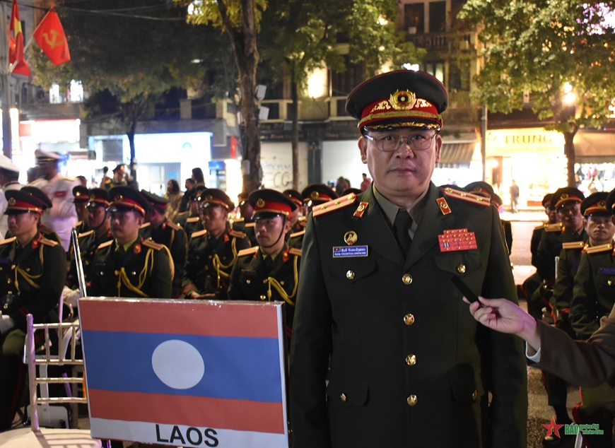 Giao lưu Quân nhạc: 