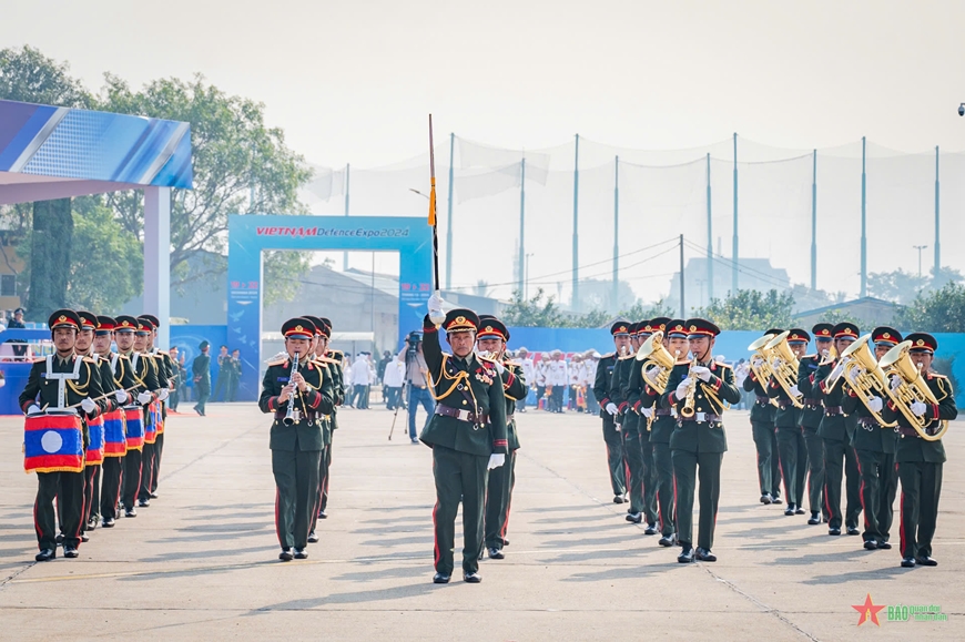 Giao lưu Quân nhạc: 