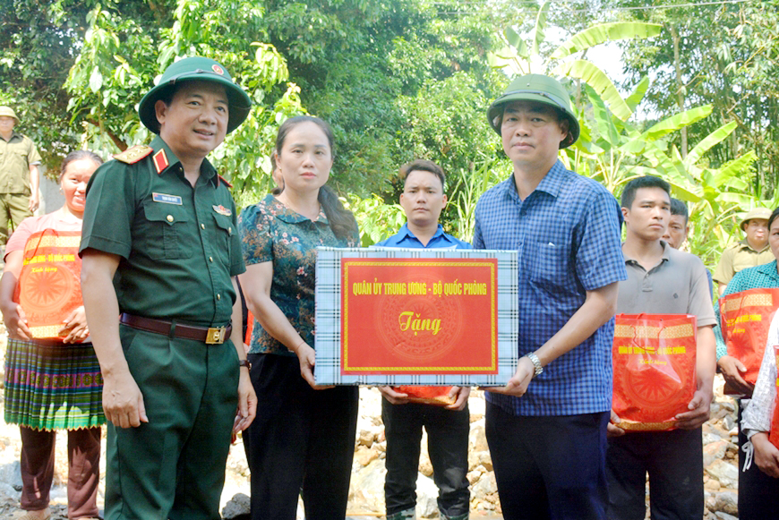 Vai trò công tác Đảng, công tác chính trị trong 80 năm xây dựng, chiến đấu, trưởng thành của Quân đội nhân dân Việt Nam