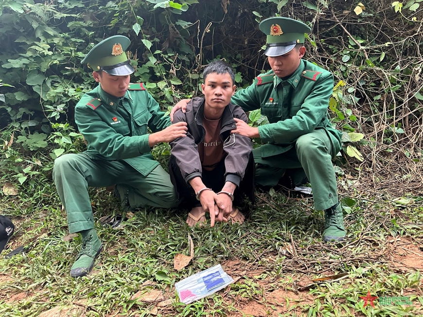 Bộ đội Biên phòng Quảng Trị bắt giữ các đối tượng vận chuyển ma túy, pháo lậu