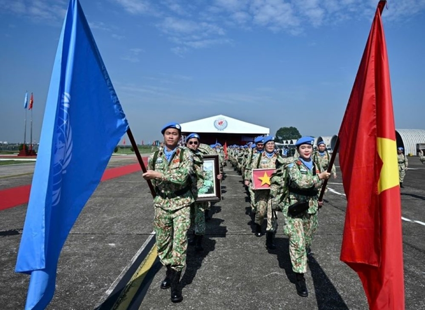 Giáo sư Carlyle Thayer: Quân đội Việt Nam đóng góp to lớn vào thành tựu chung của đất nước