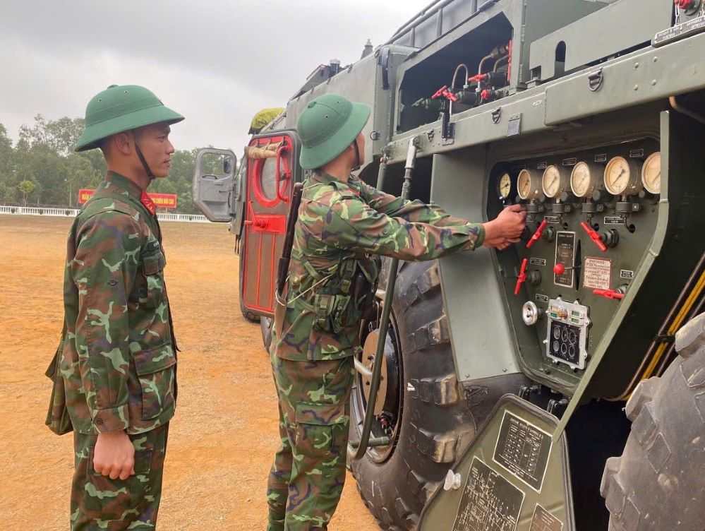 Mô hình bệ phóng tên lửa