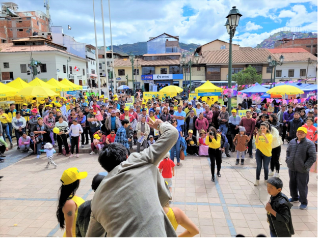 Mở khóa ngoại giao công nghệ bằng trái tim chân thành