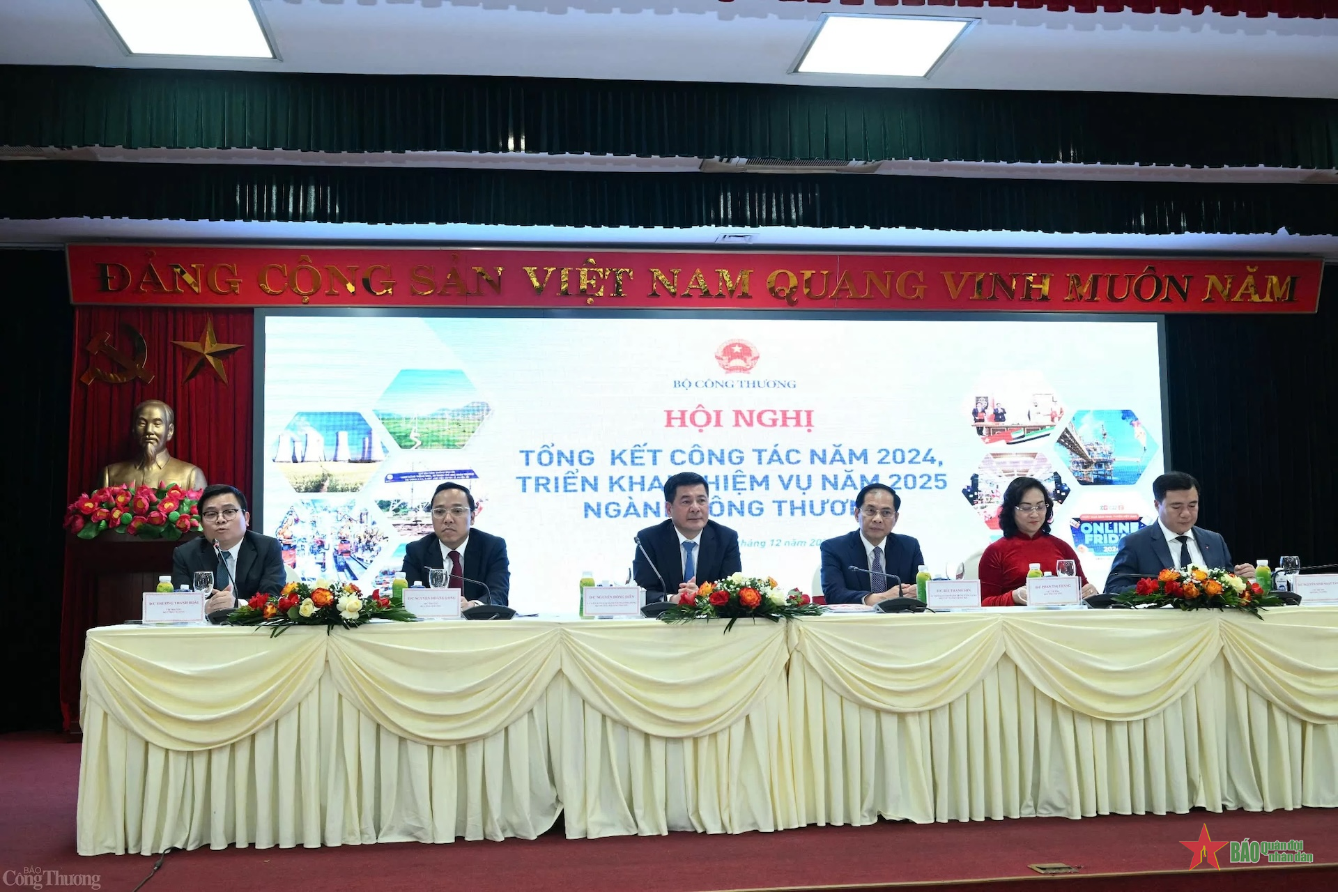 Xuất nhập khẩu tiến tới mốc lịch sử 800 tỷ USD