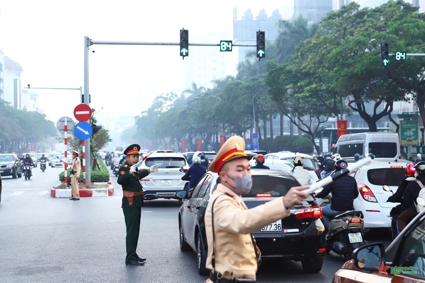 Nỗ lực đảm bảo an toàn giao thông trong cao điểm cuối năm