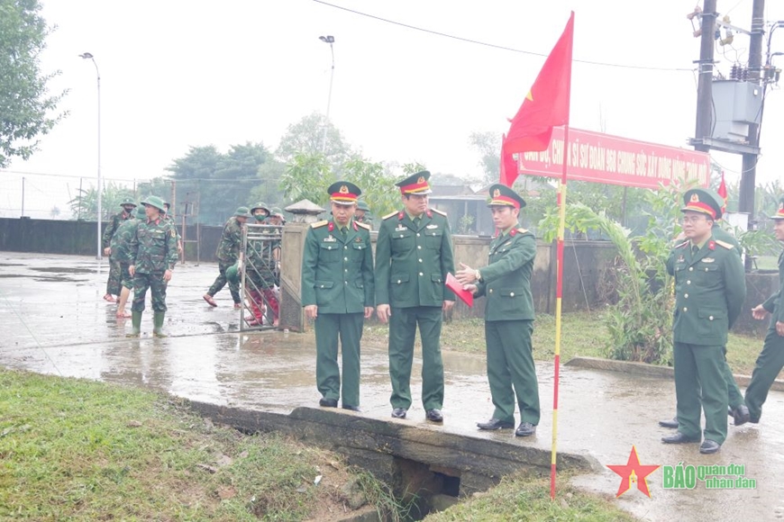 Quân khu 4 kiểm tra hoạt động hành quân dã ngoại làm công tác dân vận tại Quảng Trị