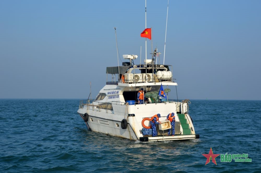 Cảnh sát biển hai nước Việt Nam - Trung Quốc tuần tra chung trên vùng biển phía Bắc Vịnh Bắc Bộ