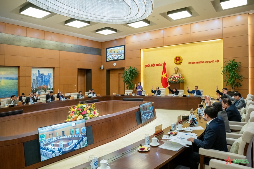 Tiếp tục giảm thuế bảo vệ môi trường đối với xăng, dầu trong năm 2025