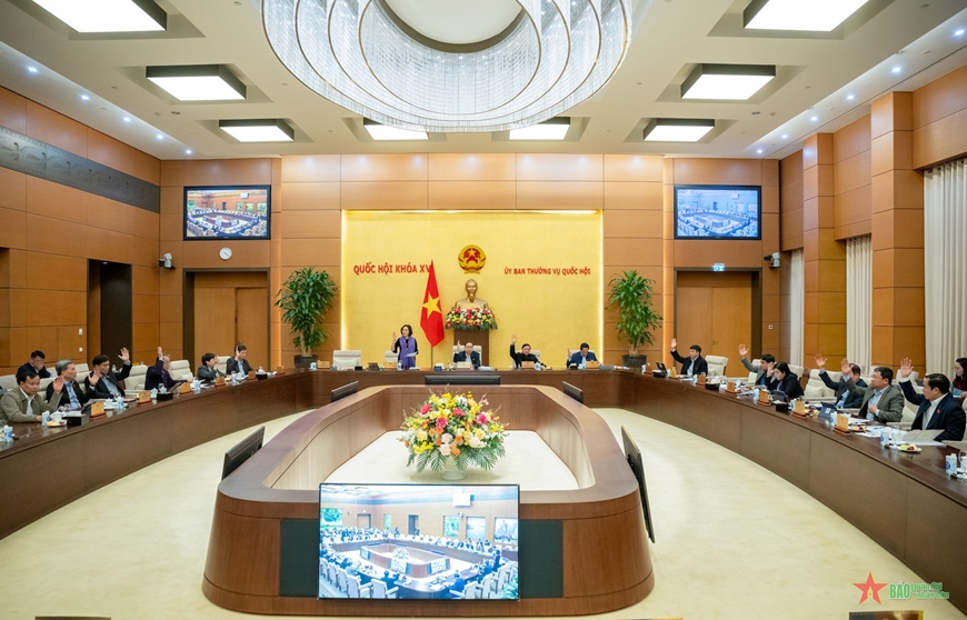 Tiếp tục giảm thuế bảo vệ môi trường đối với xăng, dầu trong năm 2025