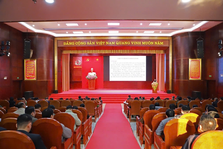 300 đại biểu dự tập huấn công tác nhân quyền cấp cơ sở tại Yên Bái