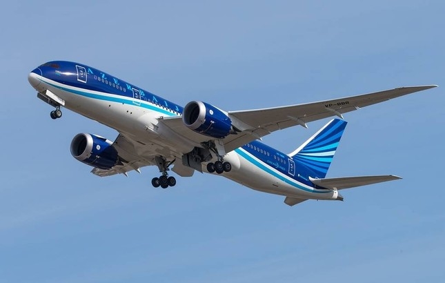 Vụ rơi máy bay tại Kazakhstan: Ít nhất 25 người sống sót