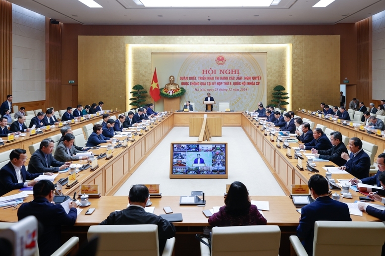 Thủ tướng Chính phủ và Chủ tịch Quốc hội đồng chủ trì Hội nghị triển khai thi hành các Luật, Nghị quyết của Quốc hội