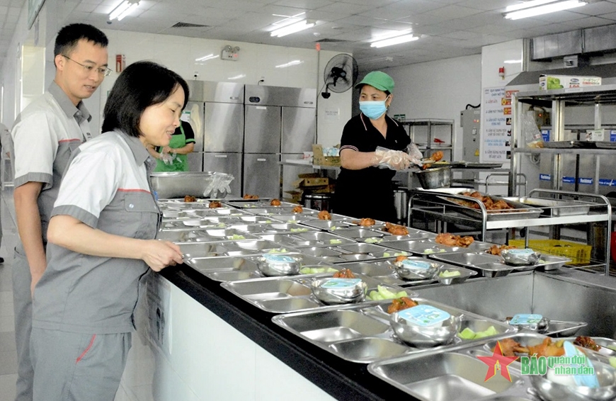 Doanh nghiệp và người lao động nỗ lực vượt khó - Bài 3: “Khéo co” trong lúc khó (Tiếp theo và hết)